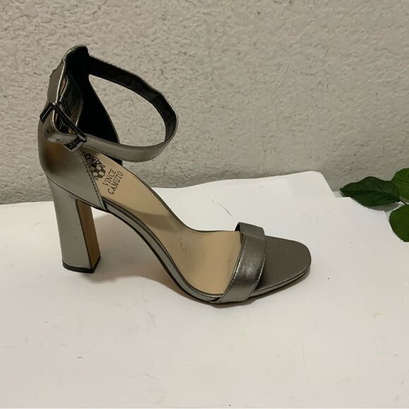 NEW Vince Camuto thick Heeled Sandals size 10/42 silver - Picture 2 of 12